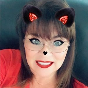 Meet your Posher, Karin